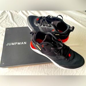 Women’s Jordan Air NFH, black/white – chile red-off noir, size 9.5